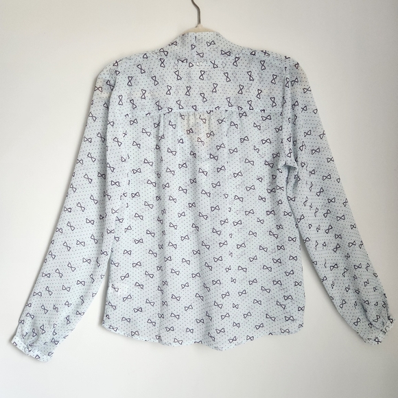 NWT Disney Collab Lauren Conrad Size M Pale Blue Bow Print Button Down Blouse - Picture 8 of 15